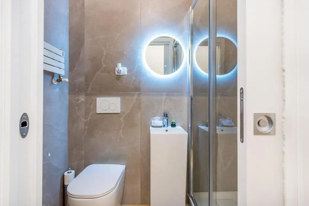 Mutina Luxlife Home Close To Center - Free Parking Modena Italy