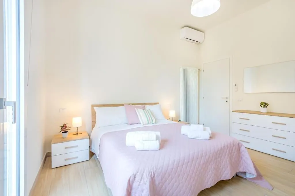 Apartment Mutina Luxlife Home Close To Center - Free Parking Modena Italy