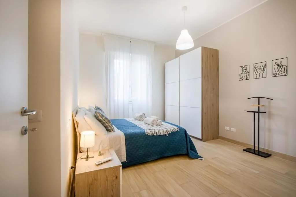 Mutina Luxlife Home Close To Center - Free Parking Modena Italy