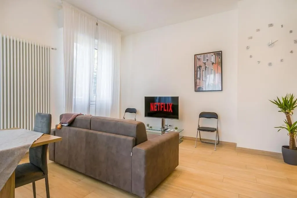 Apartment Mutina Luxlife Home Close To Center - Free Parking Modena