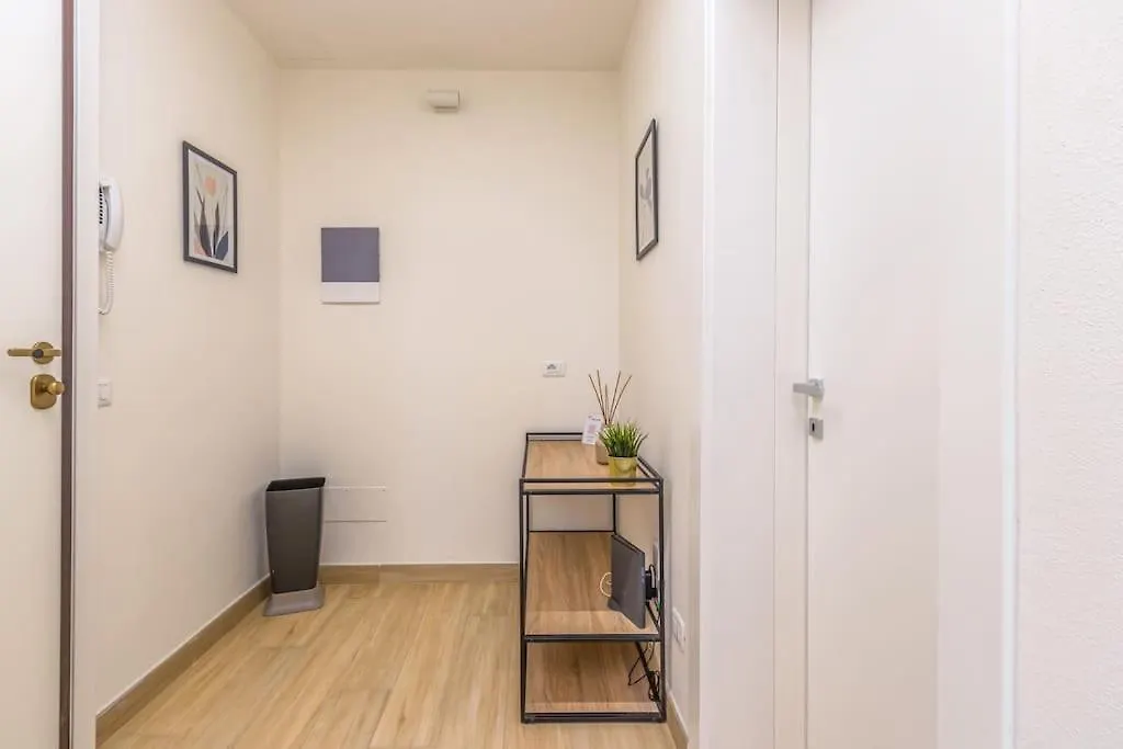 Mutina Luxlife Home Close To Center - Free Parking Modena Apartment