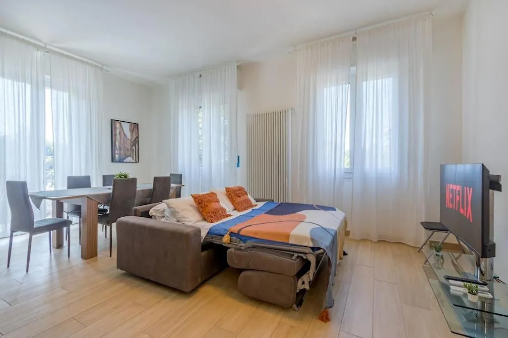 Mutina Luxlife Home Close To Center - Free Parking Modena Italy