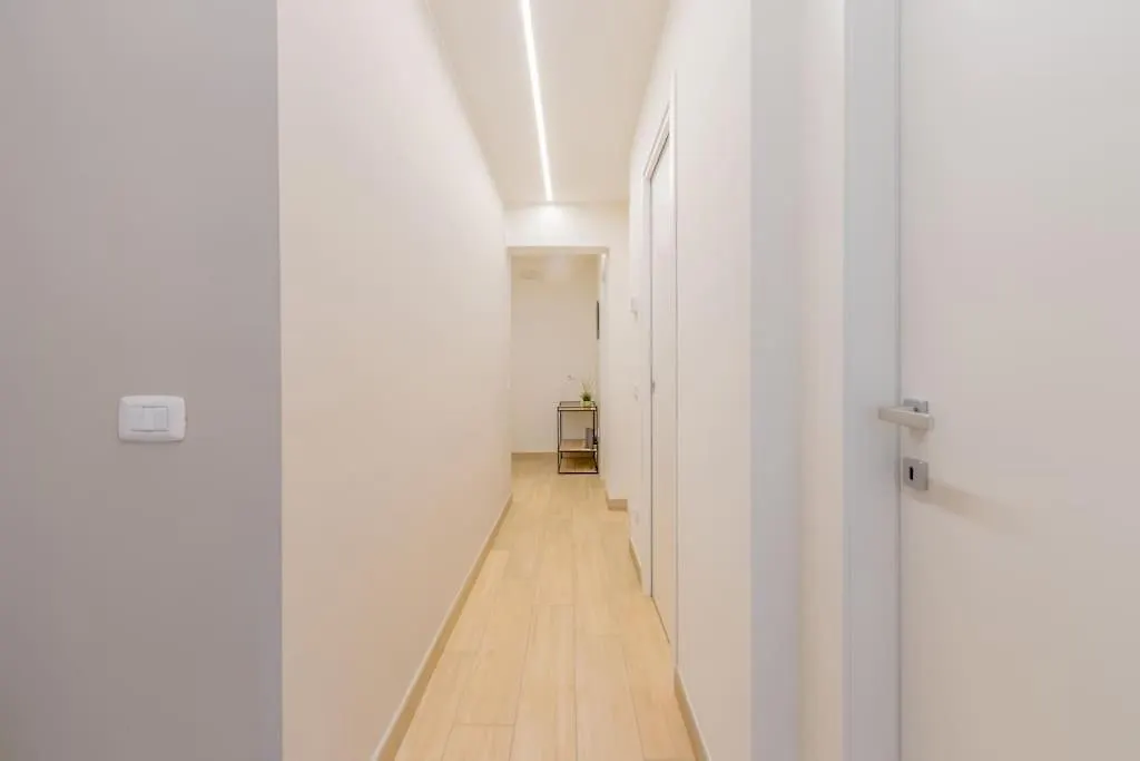 Mutina Luxlife Home Close To Center - Free Parking Modena Apartment